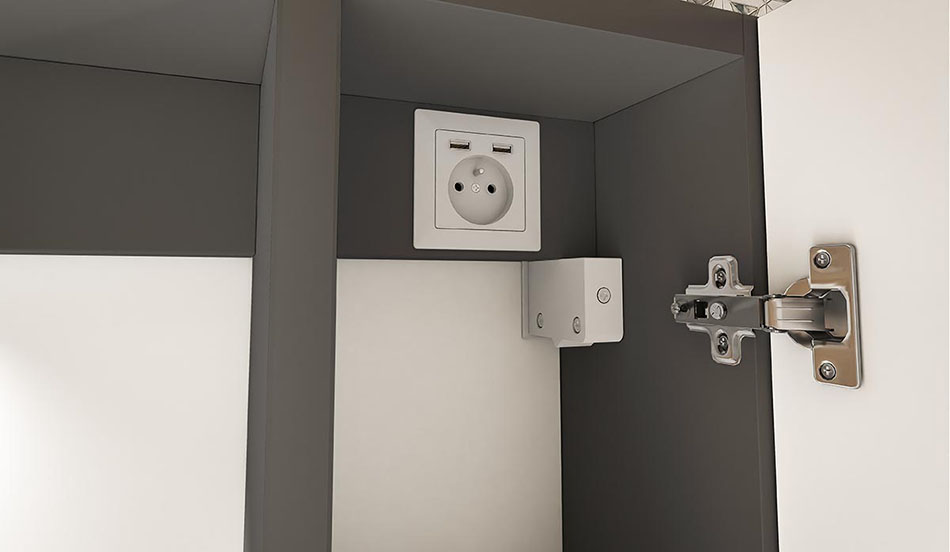 Elektromos csatlakozó aljzat + USB