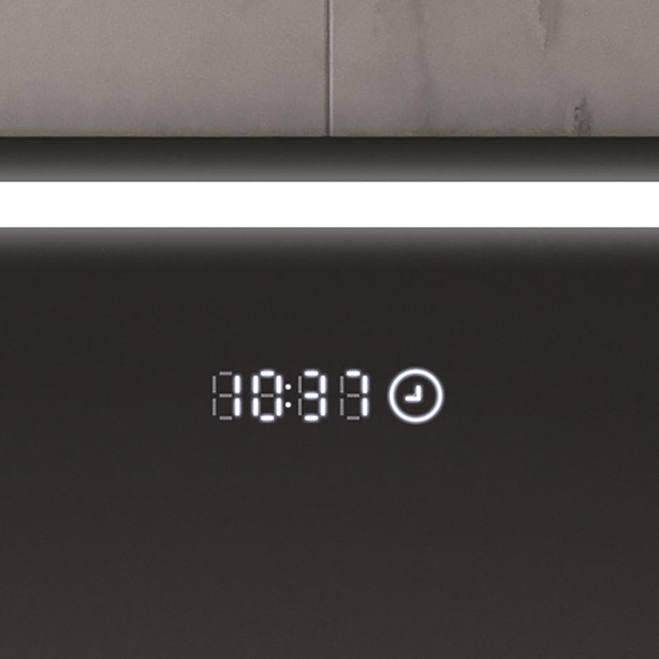A tükrünkkel többé nem fenyegeti a késés veszélye! A LED-kijelzővel ellátott óra biztosítja, hogy a napi rutin során ellenőrizze az időt. Méret a tükörfelületen: 7 cm ×1,5 cm. A Touch Watch a tükör megvilágításától függetlenül világít. Az óra további állandó áramforrást igényel.