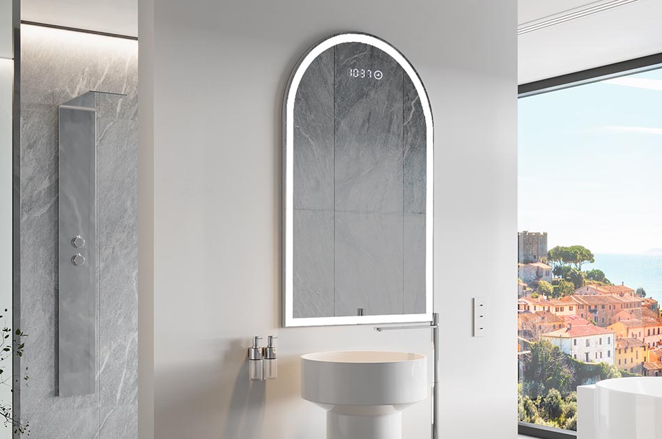 Szabálytalan tükör finom környezeti világítással, elegáns belső terekhez | ARTFORMA