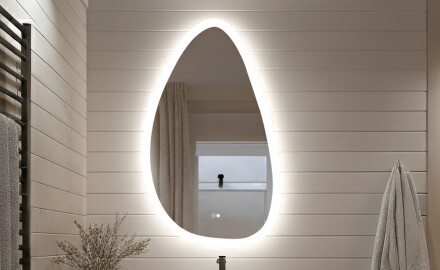 Szabálytalan tükör világítással, 64×104 cm, kétszínű, érintőkapcsoló, fűtőszőnyeg