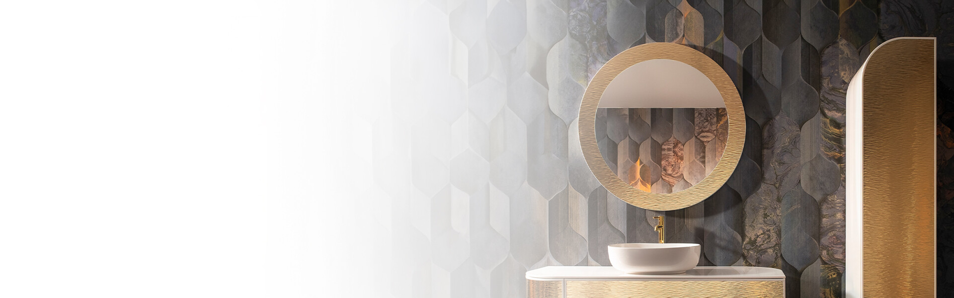 Tükrök fémkeretben